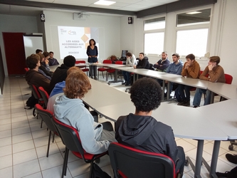 Réunion Apprentissage animée par Mme Valérie HUSSON pour les nouveaux apprentis – jeudi 5 septembre 2024